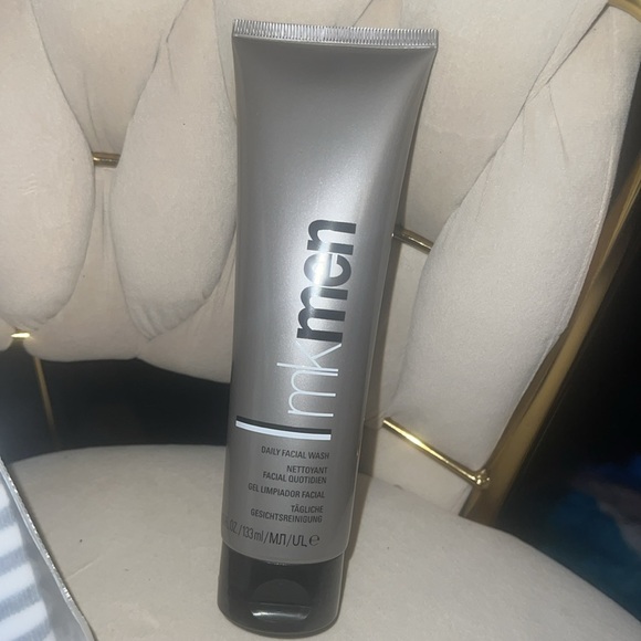 MK Men’s Snuggle Bundle - Picture 5 of 6